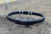 Load image into Gallery viewer, Quentin