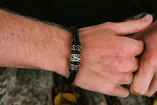 Load image into Gallery viewer, Aris