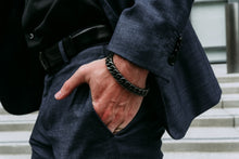 Load image into Gallery viewer, Ara