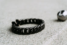 Load image into Gallery viewer, Ara