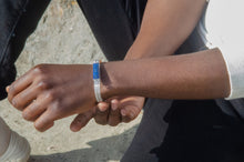 Load image into Gallery viewer, Bold Sphere